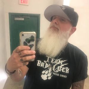 Meet your Posher, Roni